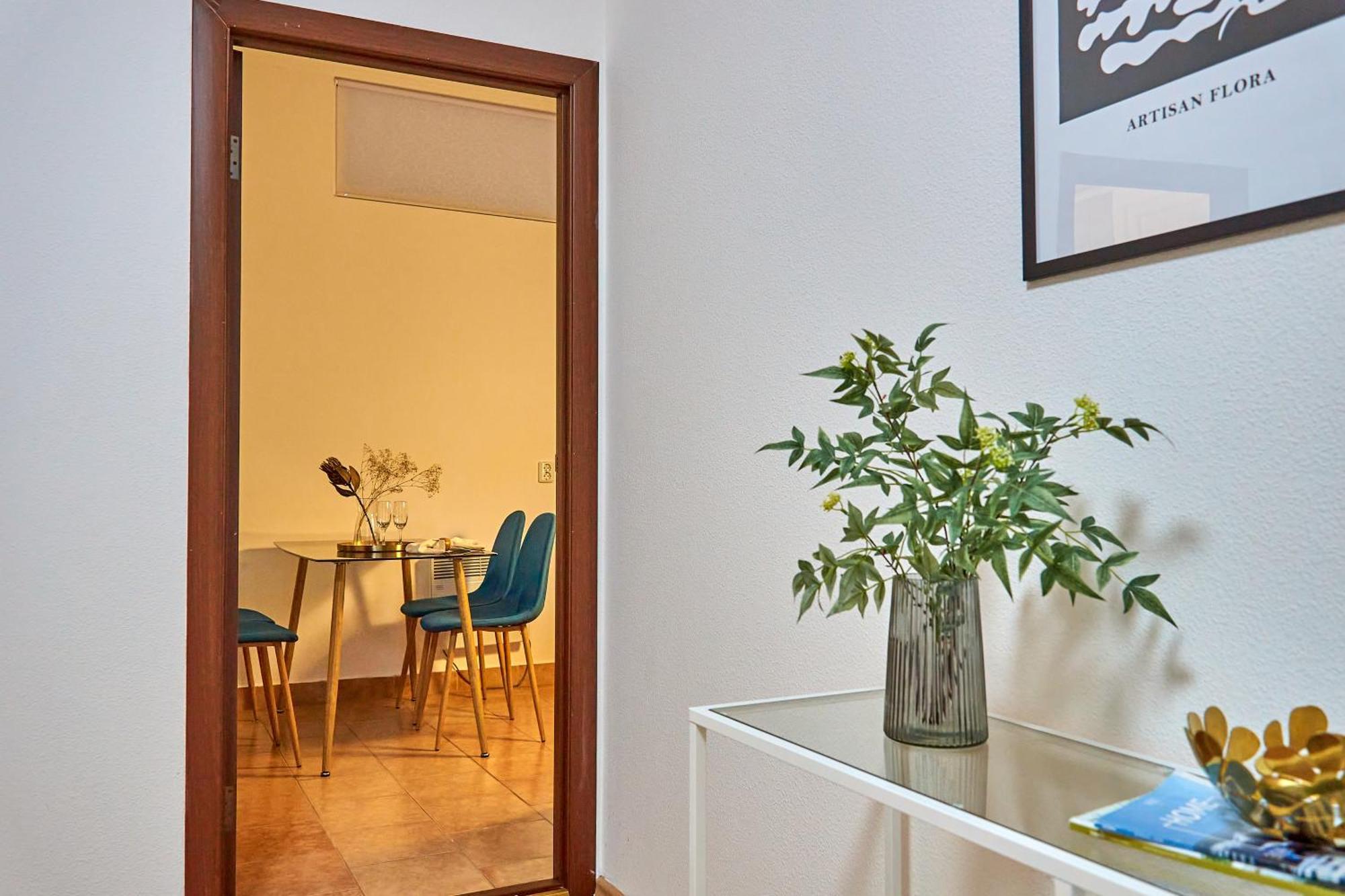 Elegant Lux Apartment In Central Square Mukacheve Exterior foto
