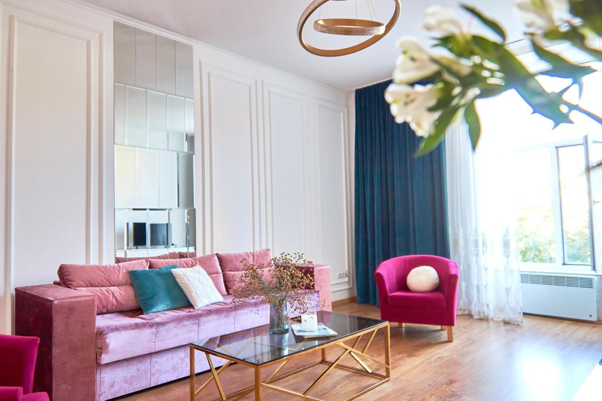 Elegant Lux Apartment In Central Square Mukacheve Exterior foto